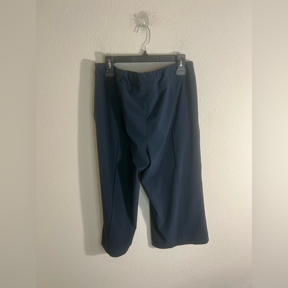 Size 14 Athleta women’s Drawstring crop Pant - Picture 6 of 7